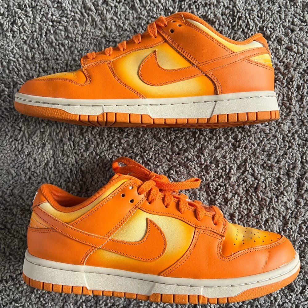 WOMENS NIKE DUNK LOW